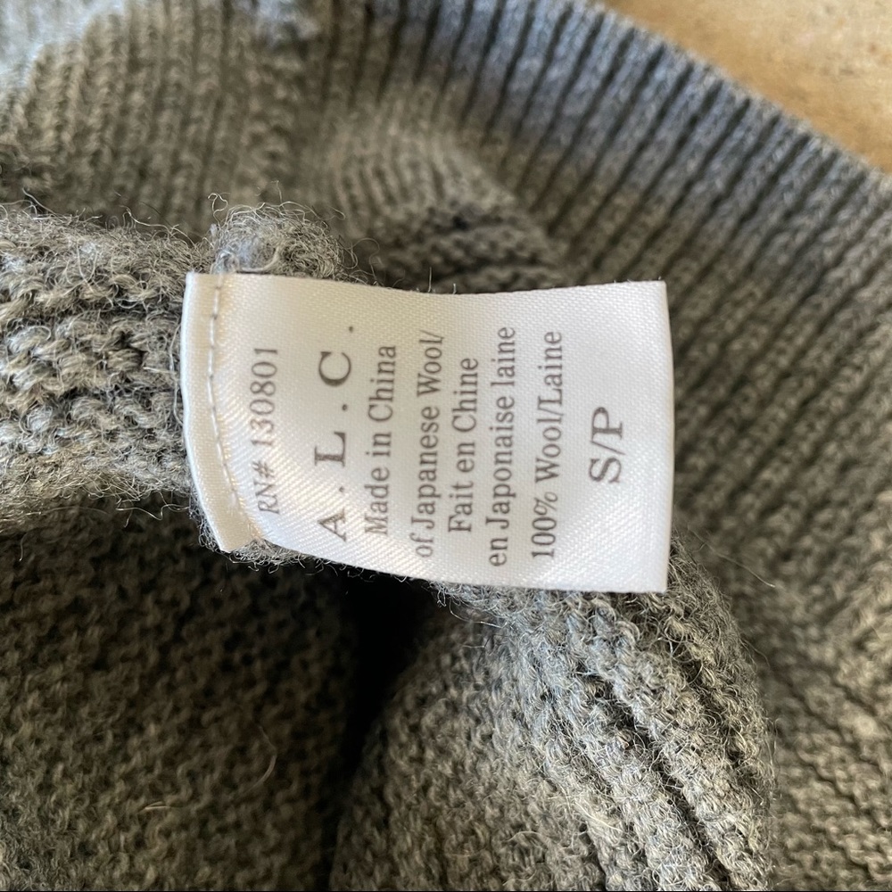 ALC gray fisherman style Ribbed sweater - Picture 2 of 3